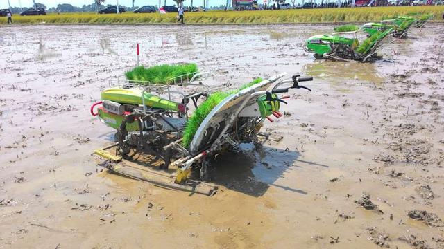 Rice Transplanter, Mesin Tanam Padi Inovasi Kementan