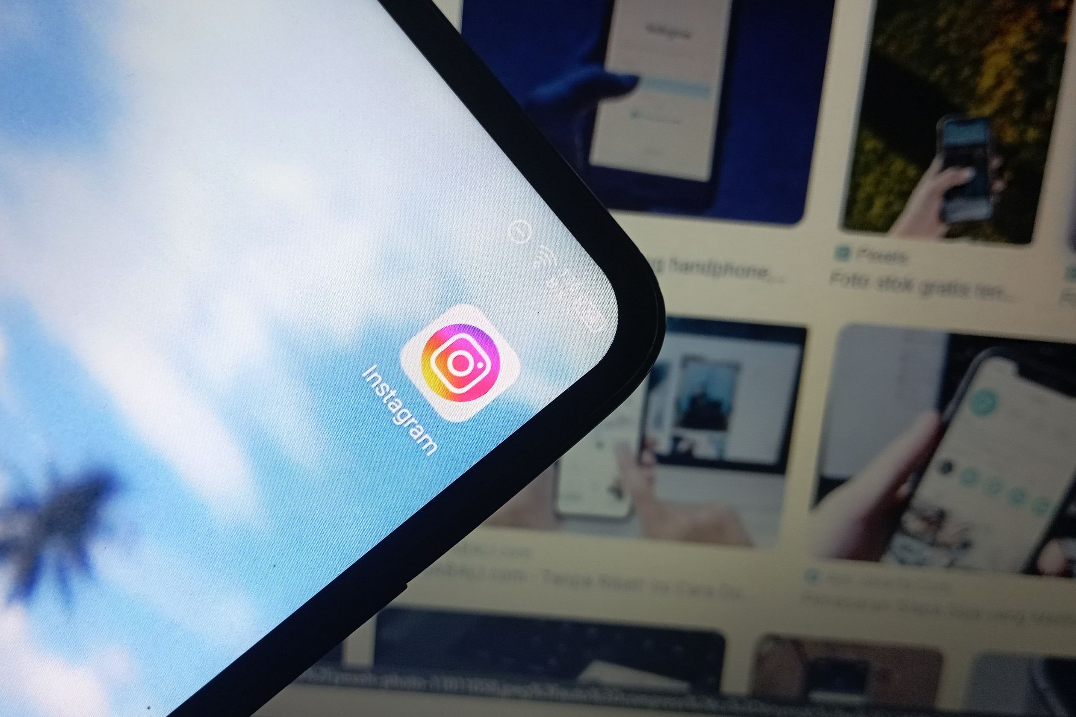 Kejutan! Instagram Hadirkan Game Rahasia Ping Pong Emoji, Gini Cara Mainnya