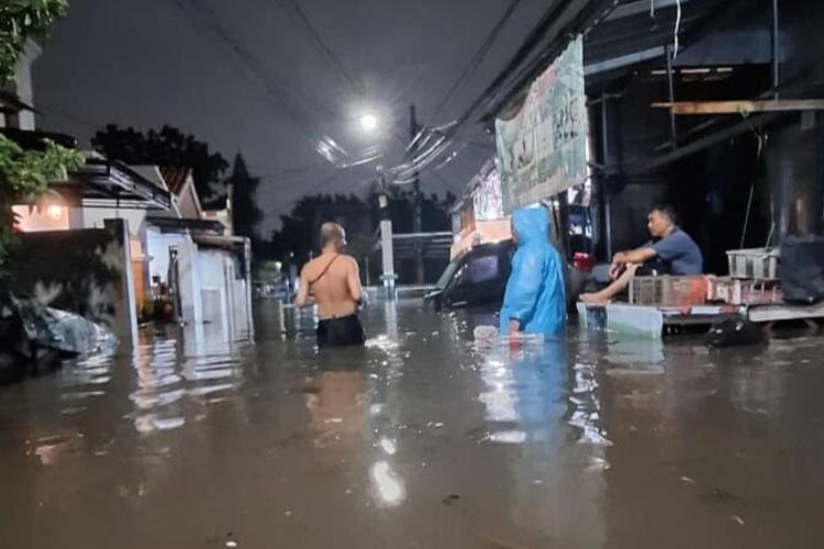 170 KK di Serpong Utara Tangsel Terendam Banjir 120 Sentimeter